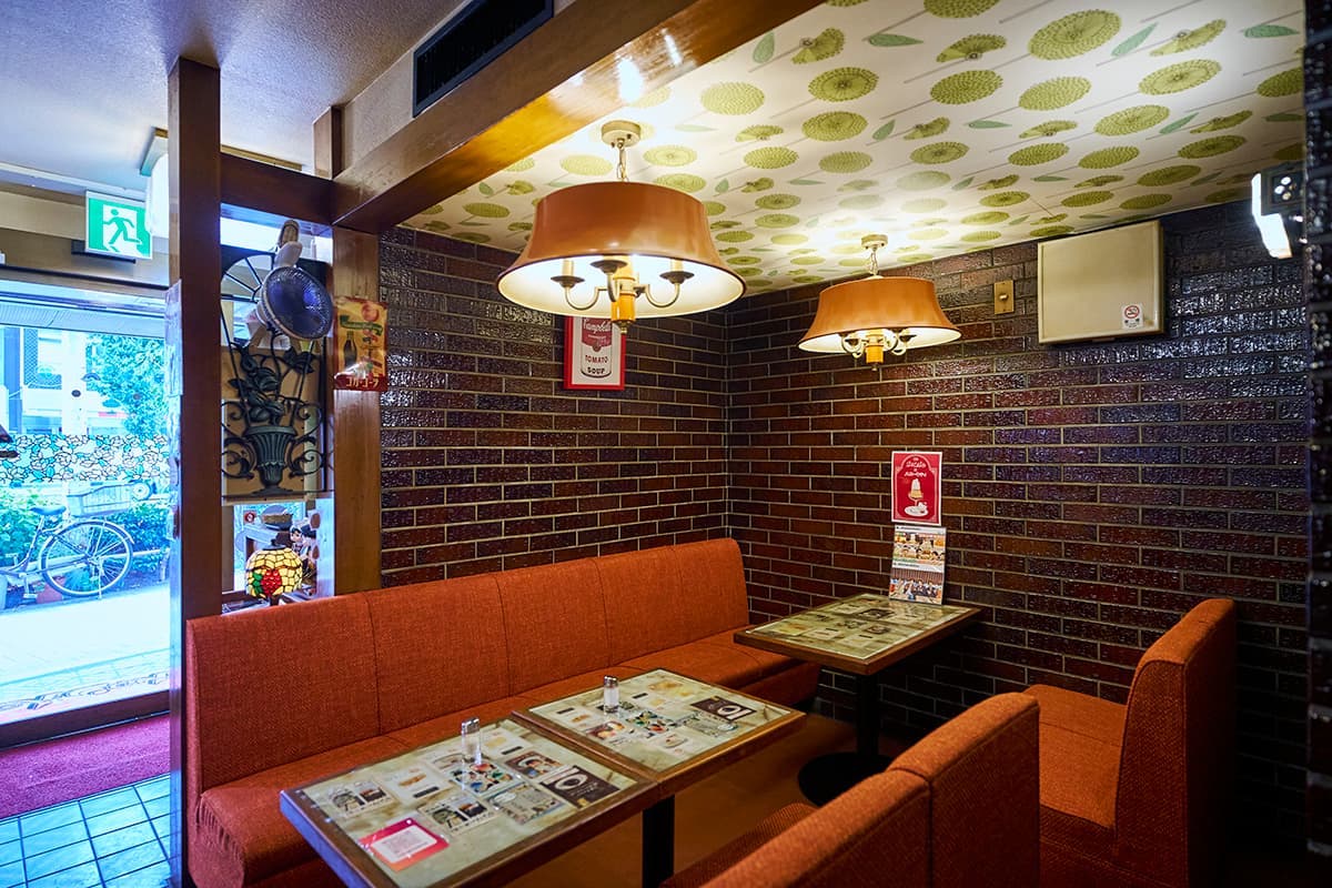 左側にあるボックス席