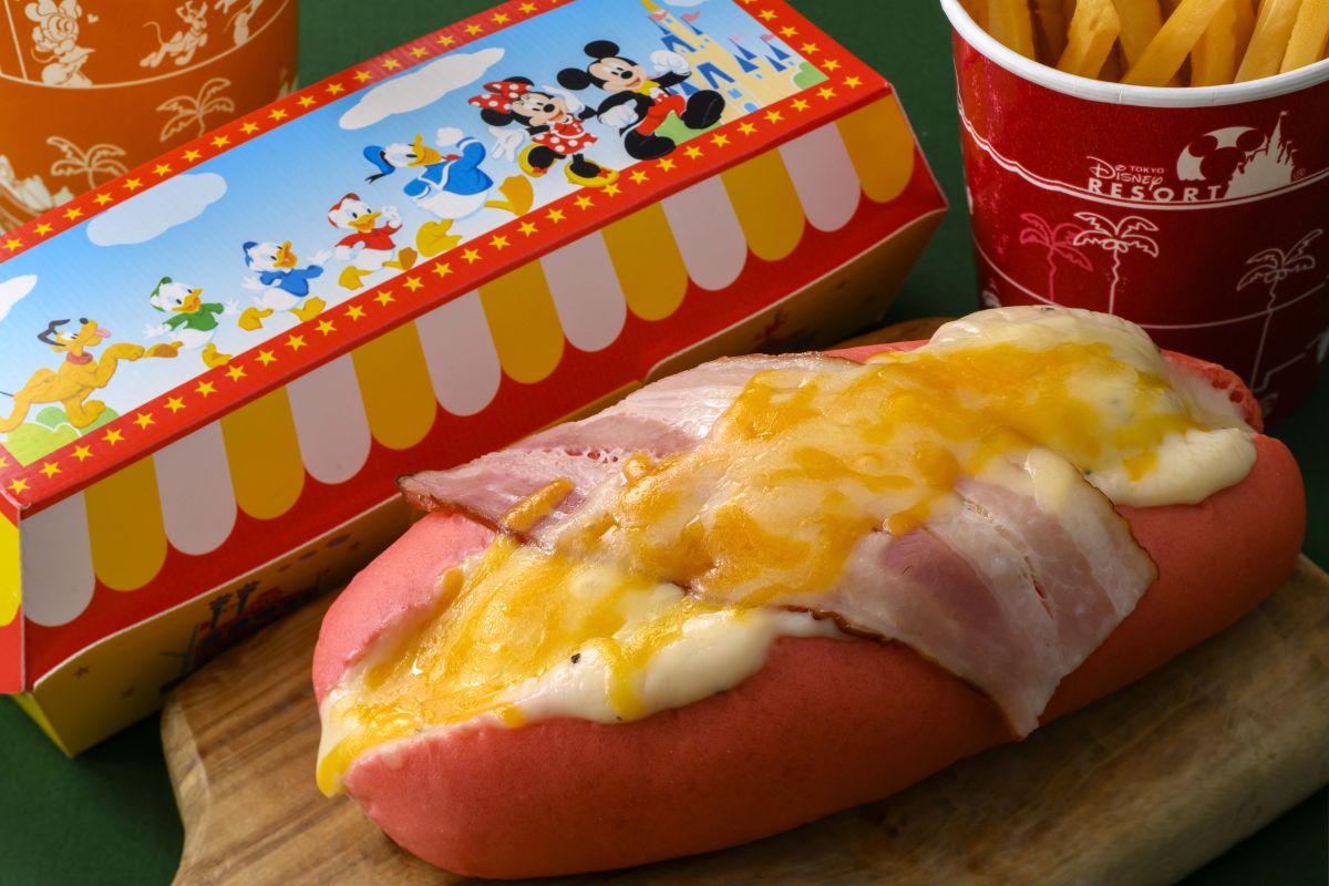グラタンドッグ(ベーコン&チーズ) フレンチフライポテト ソフトドリンクのチョイス