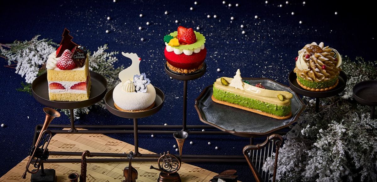 (写真左から)  クリスマスショートケーキ(ベリー ノエルの小さいサイズ)  1800円/約6cm×約6cm  クリスタルフロスト(スノーフィールド ノクターンの小さいサイズ)  1200円/直径約7cm  ベルベットリース(ベルベット アリアの小さいサイズ)  1200円/直径約7cm  ピスタチオスレー(エバーグリーン テイルの小さいサイズ)  1200円/約13cm×約3cm  栗のモンブラン (チェスナッツ キャロルの小さいサイズ)  1200円/直径約7cm