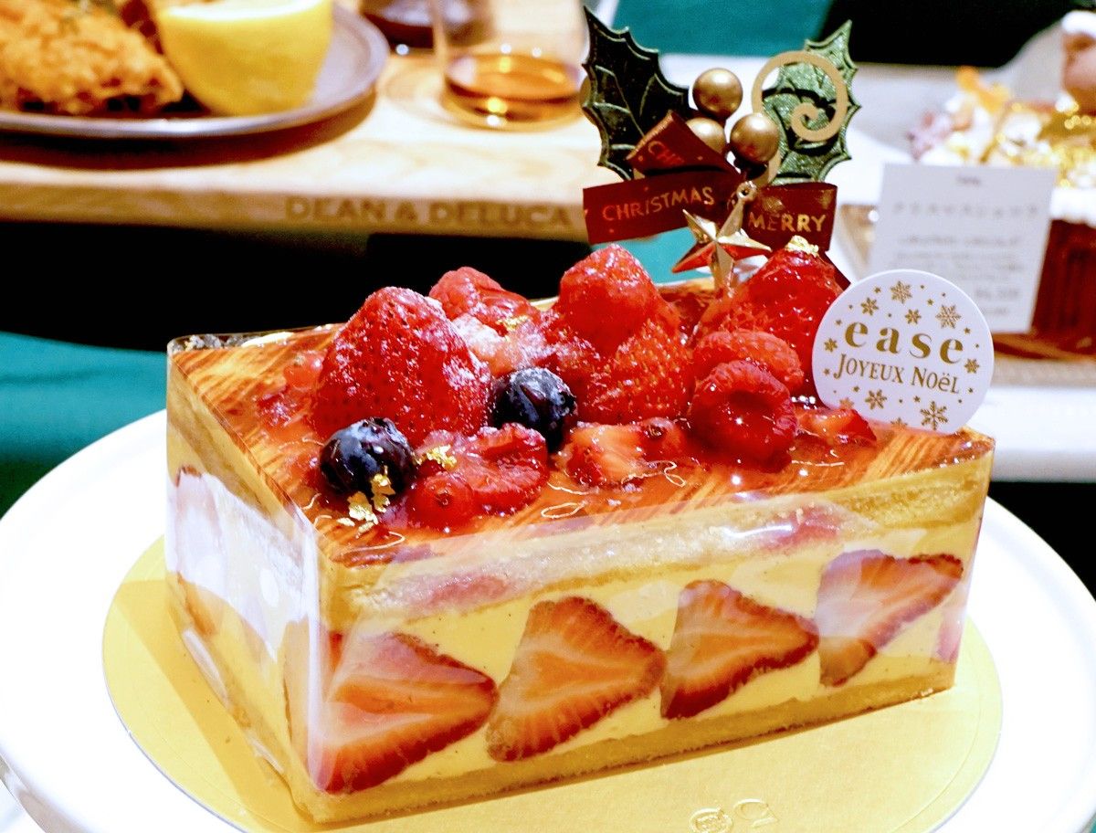 「イーズ イチゴとバニラのフレジエ」14cm×9cm 7200円