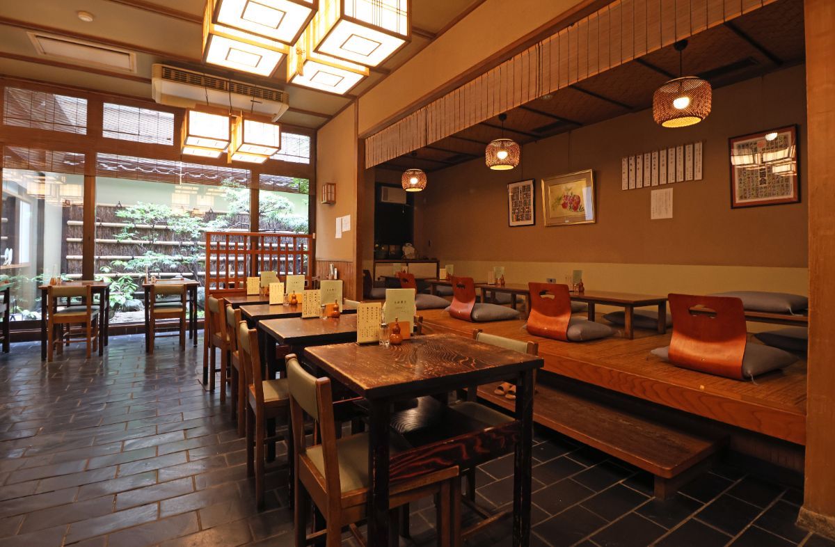 「室町砂場」店内