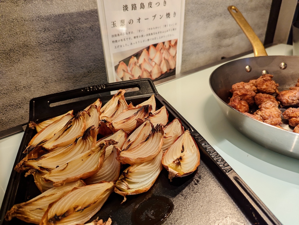 「淡路島皮つき玉葱のオーブン焼き」