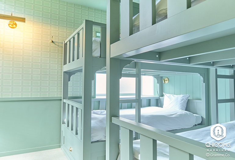 「Mint Chocolate Room」（税・サービス料込み）1部屋1泊 88000円～／©︎Q-ROOMS. HARAJUKU