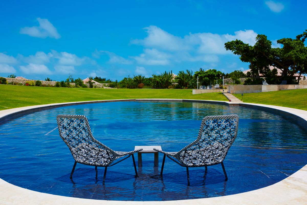 通年、24時間利用できるプール