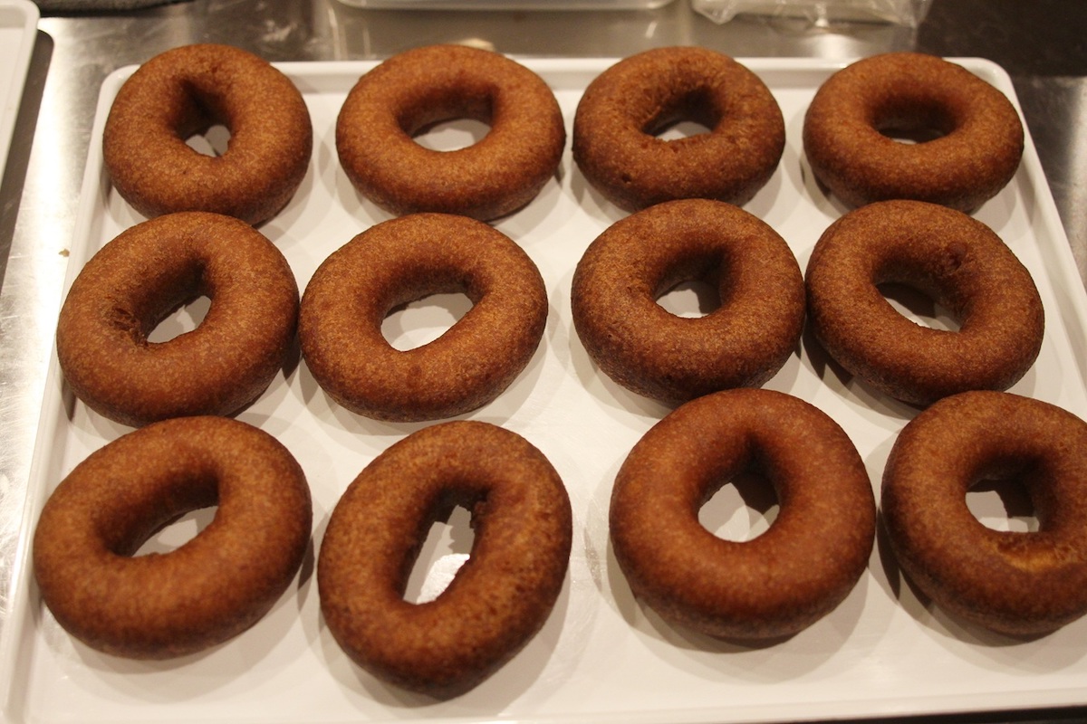 揚がったドーナツ