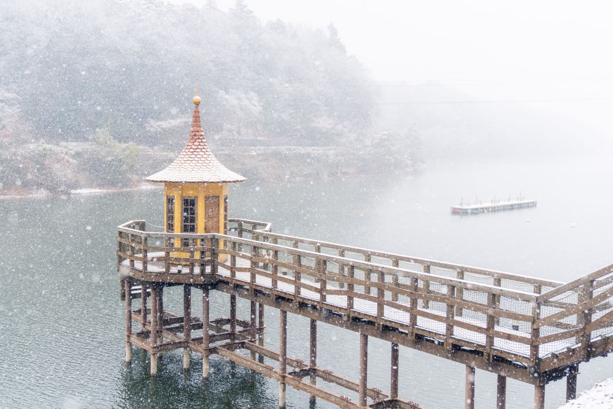 水浴び小屋　雪景色