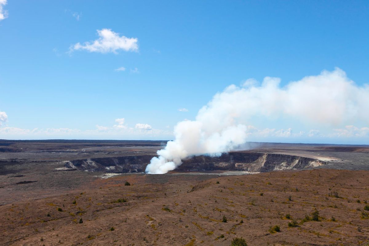 ハワイ火山国立公園で地球の鼓動を体感