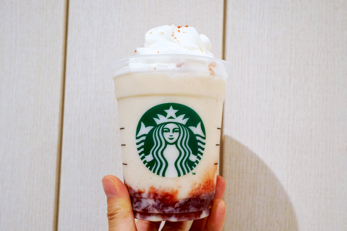 「ストロベリー & ジョイフルメドレー ティー フラペチーノ®」全体