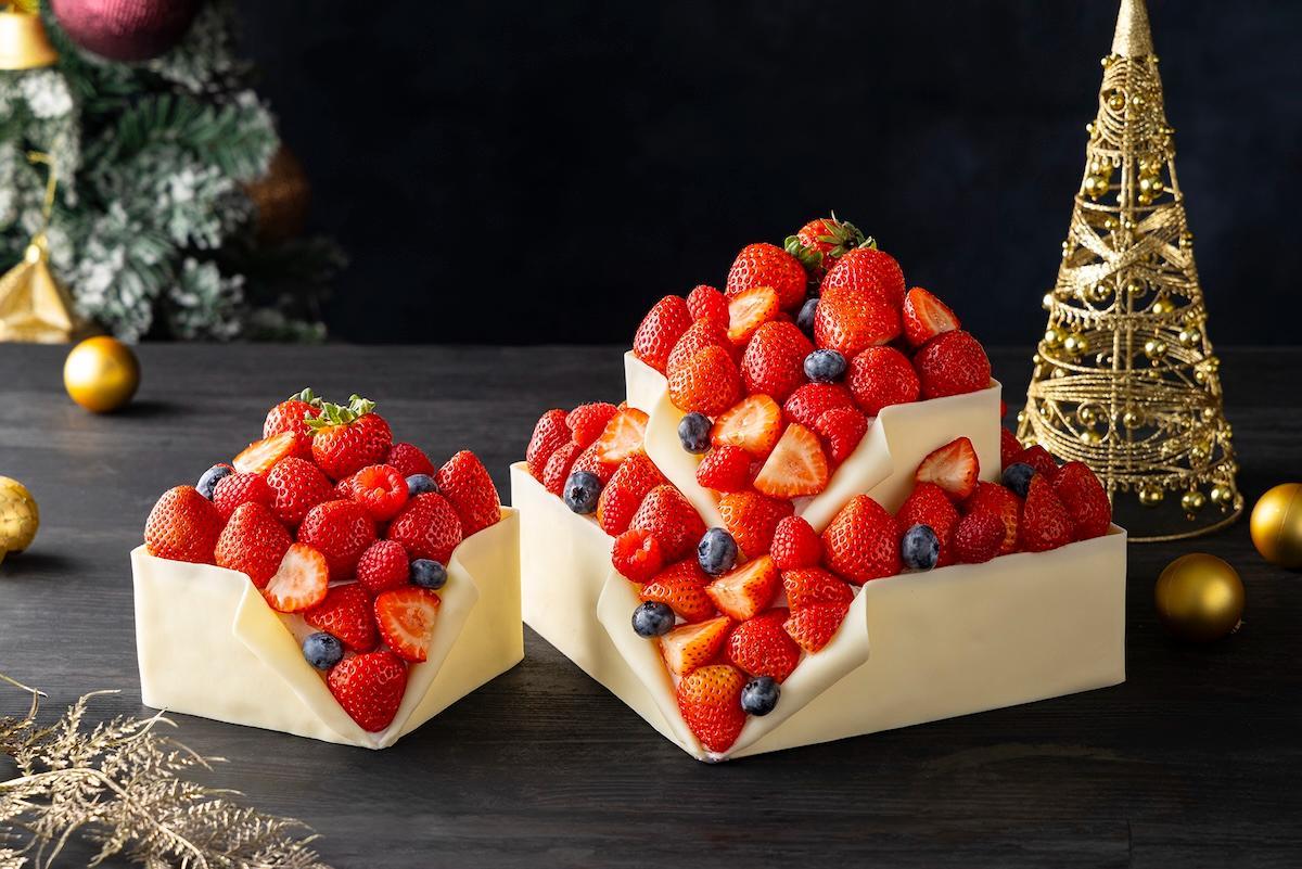 「ノエル・フレーズ」約９cm角 5400円／約12cm角 7800円／約20cm & 約12cm角の2段 35000円（写真は約12cm角および約20cm & 約12cm角の2段）