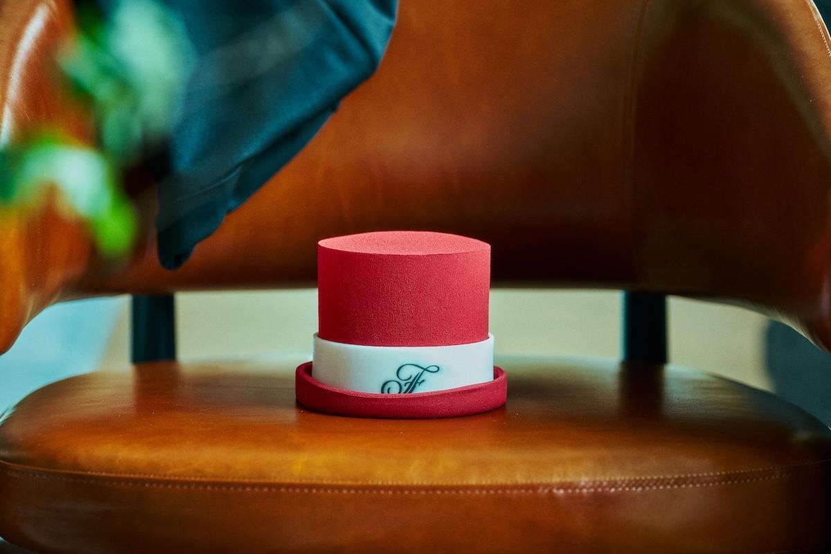 「スカーレット シルクハット」直径約15cm 1万8000円