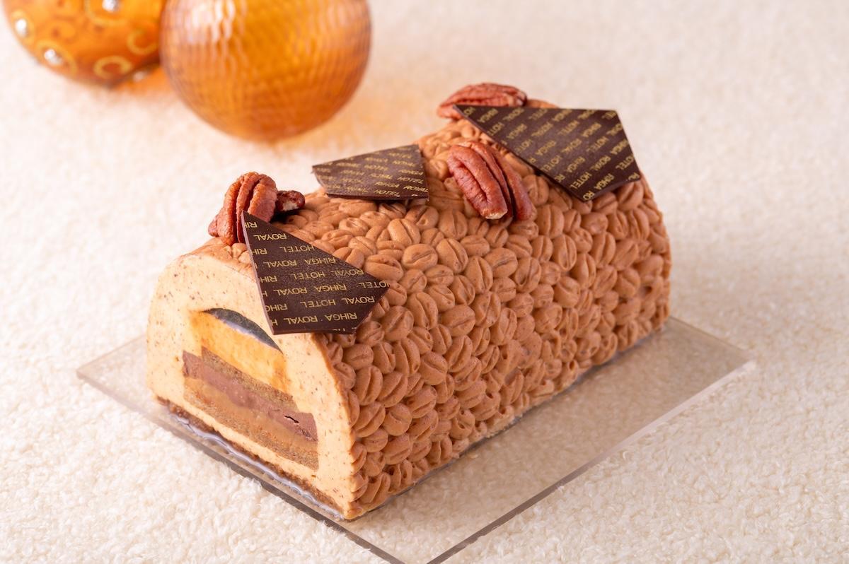 「ノエル・キャラメルマキアート」縦約12㎝&times;横約9㎝&times;高さ約7㎝（デコレーションは含まず） 5500円 ※限定30台