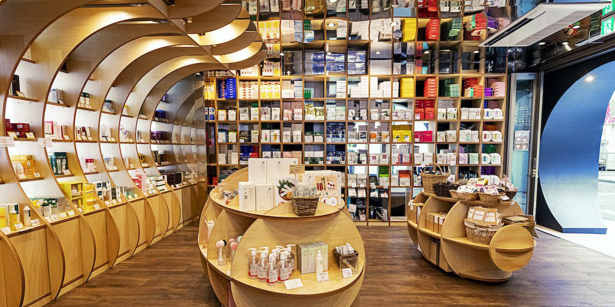 【2025最新】新大久保の食べ歩きグルメ・フォトスポット20選｜韓国グルメやカフェ、ショッピング＆体験まで！映えスポット満載の新大久保を1日遊び尽くす