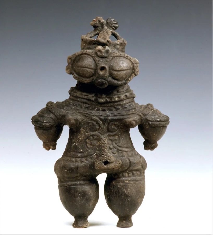 重要文化財 遮光器土偶 文化庁蔵 岩手県立博物館保管　写真提供：岩手県立博物館