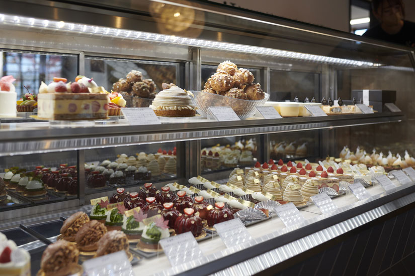 見た目だけでは味が想像できない個性的なケーキがそろいます