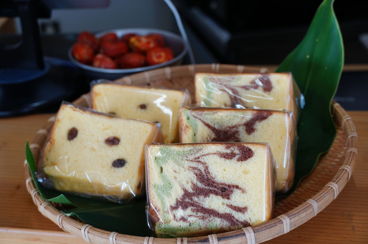 「シフォンケーキ」各450円