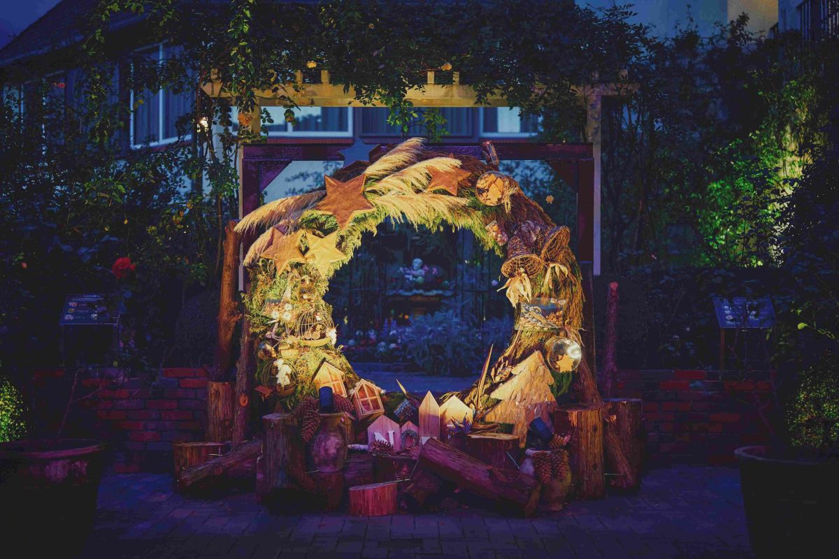 リースフォトスポット「森に訪れるクリスマス」