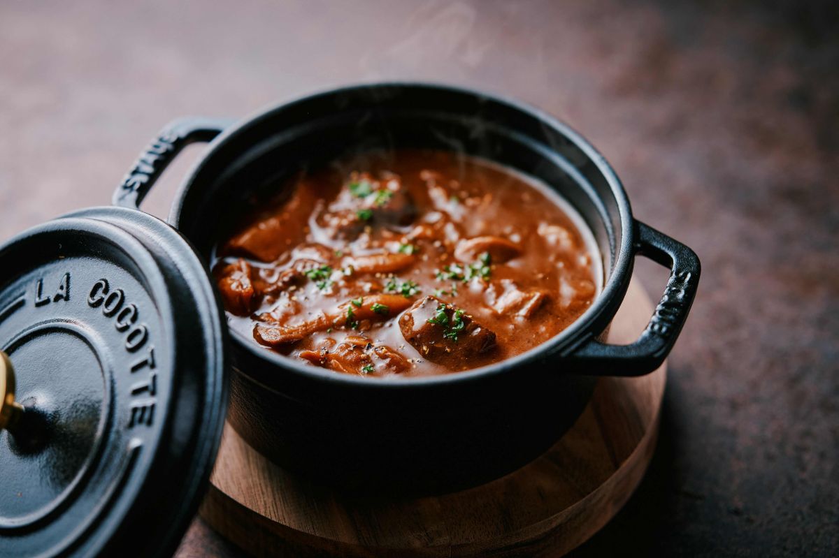 「国産牛とキノコのビーフシチュー 赤ワイン風味」1650円