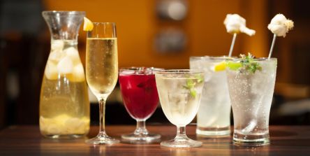 お酒にはどんな種類がある？ 3つの分類と選び方