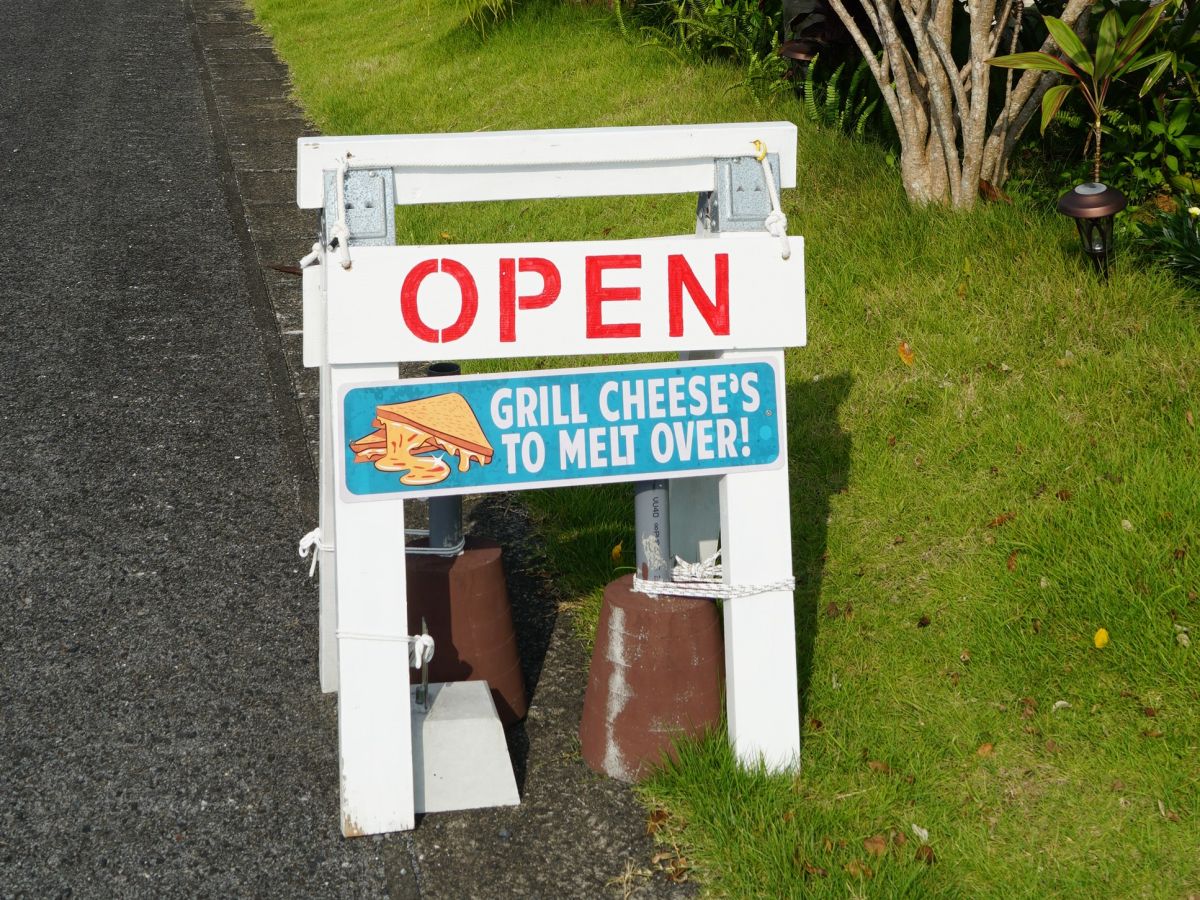 グリルサンドが書かれた看