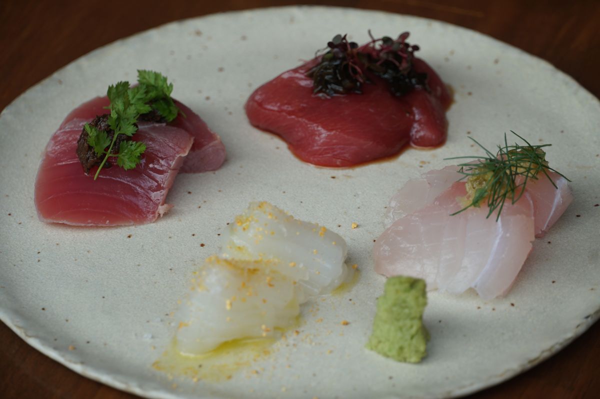 「お刺身盛り合わせ」（2人前2000円～）