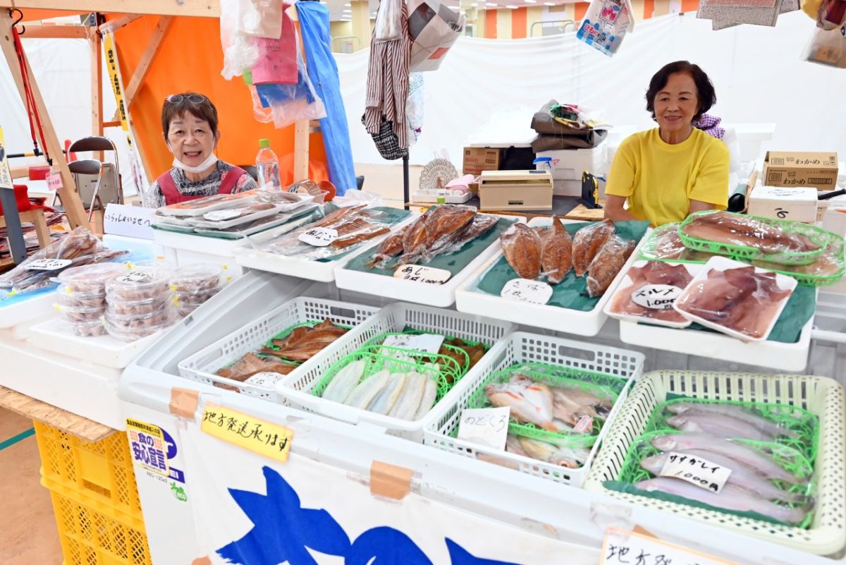 出張輪島朝市の様子。海産物は自宅みやげにおすすめです