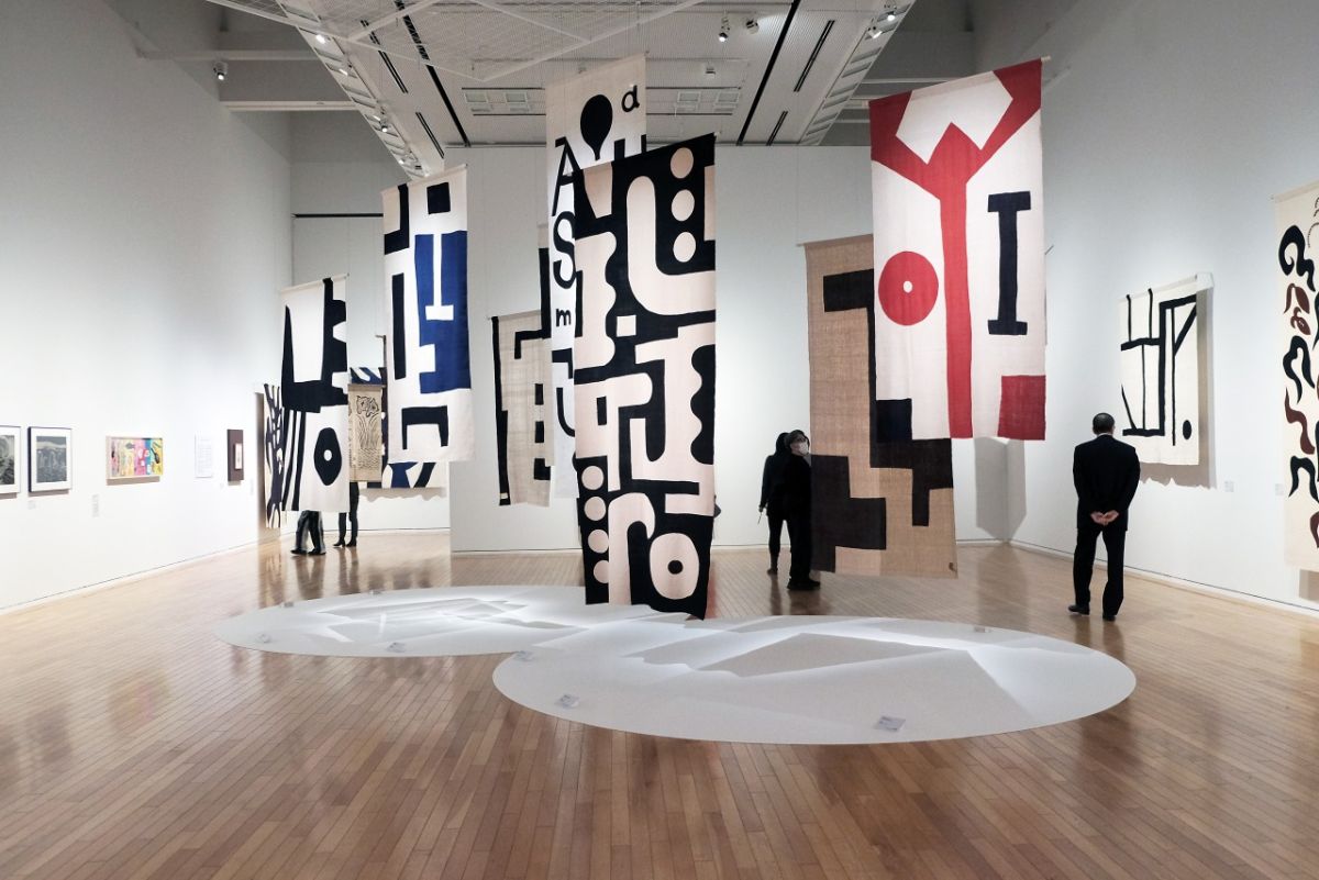 「柚木沙弥郎 永遠のいま」　展示風景