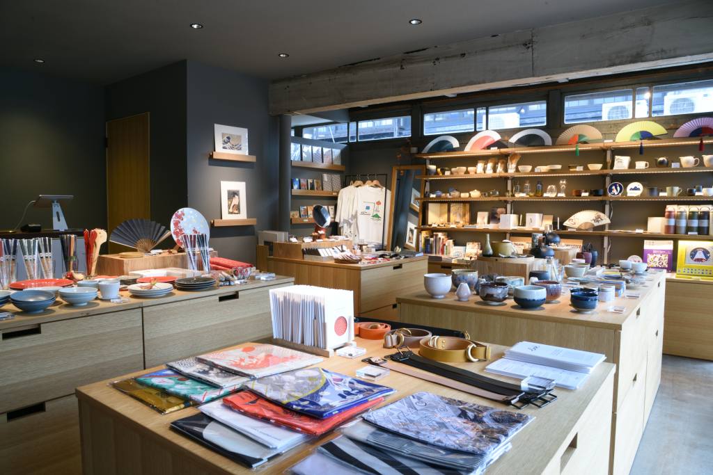 2階のスペースを利用し、作家さんによるワークショップも行う予定とのこと