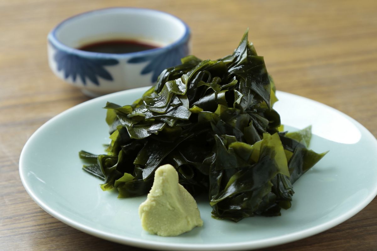 うづ乃家の「鳴門わかめの刺身」