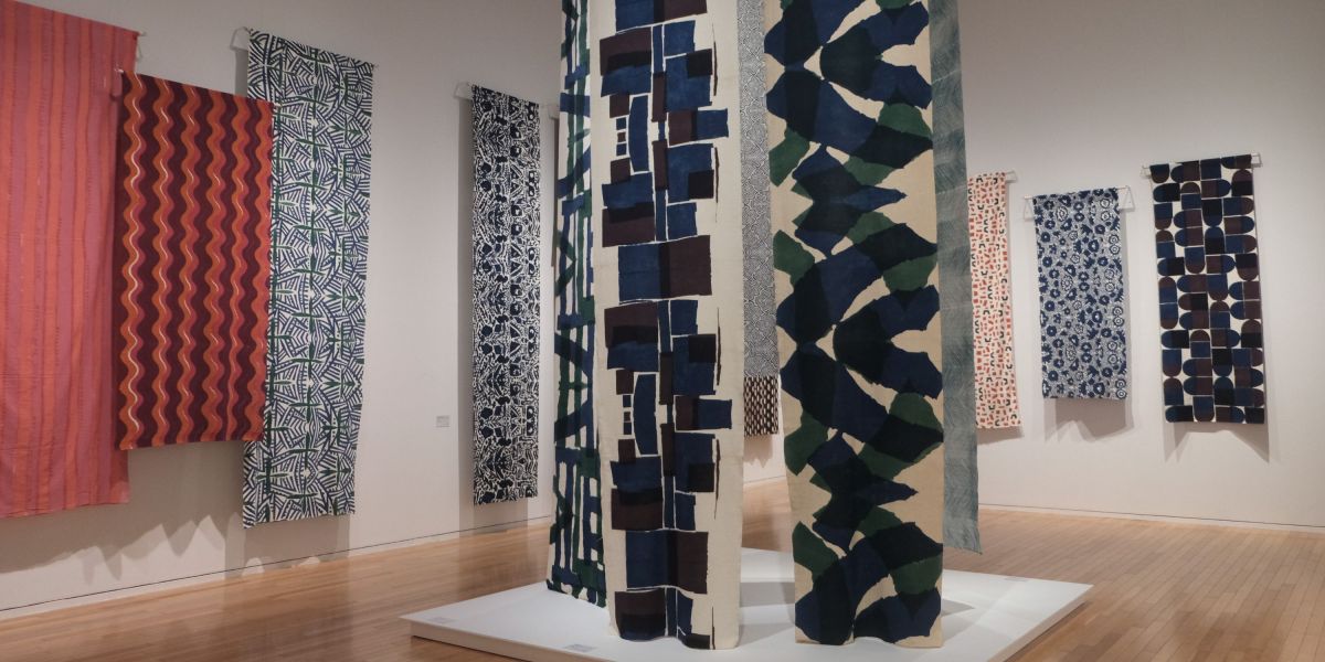 【美術ライターが選ぶ11月のアート展】ミナ ペルホネン、いわさきちひろ…「おしゃれの秋」に行きたい展覧会