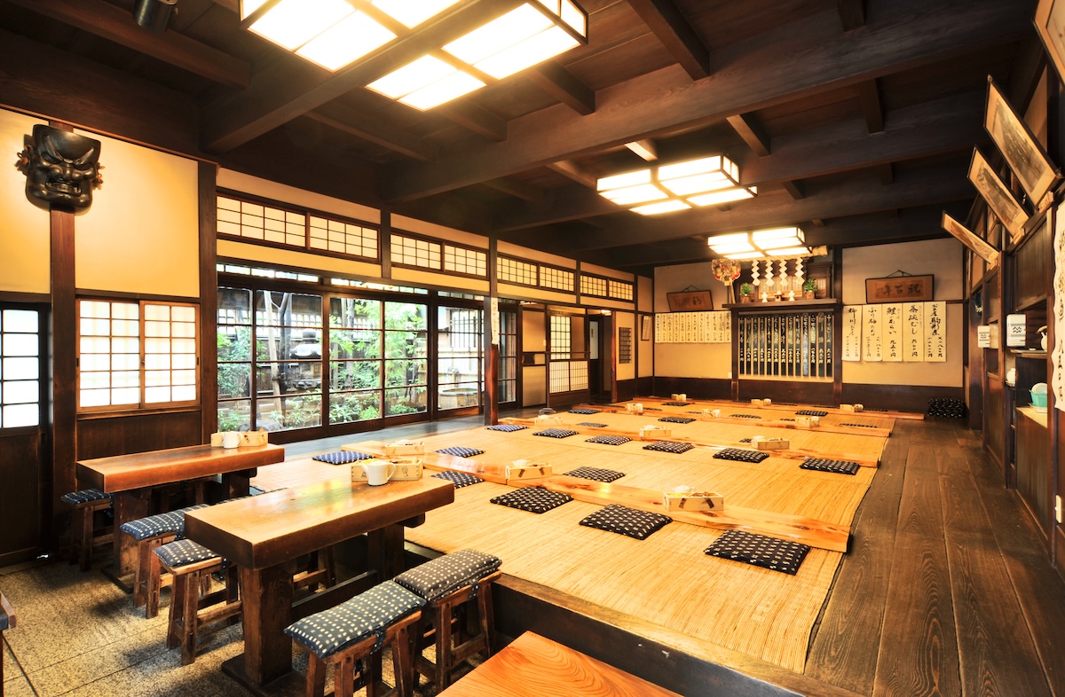 駒形どぜう 浅草本店内観