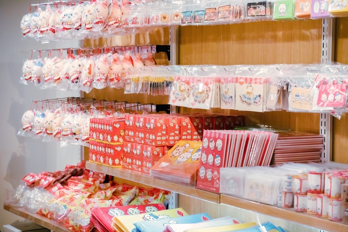 「ちいかわレストラン」グッズショップ