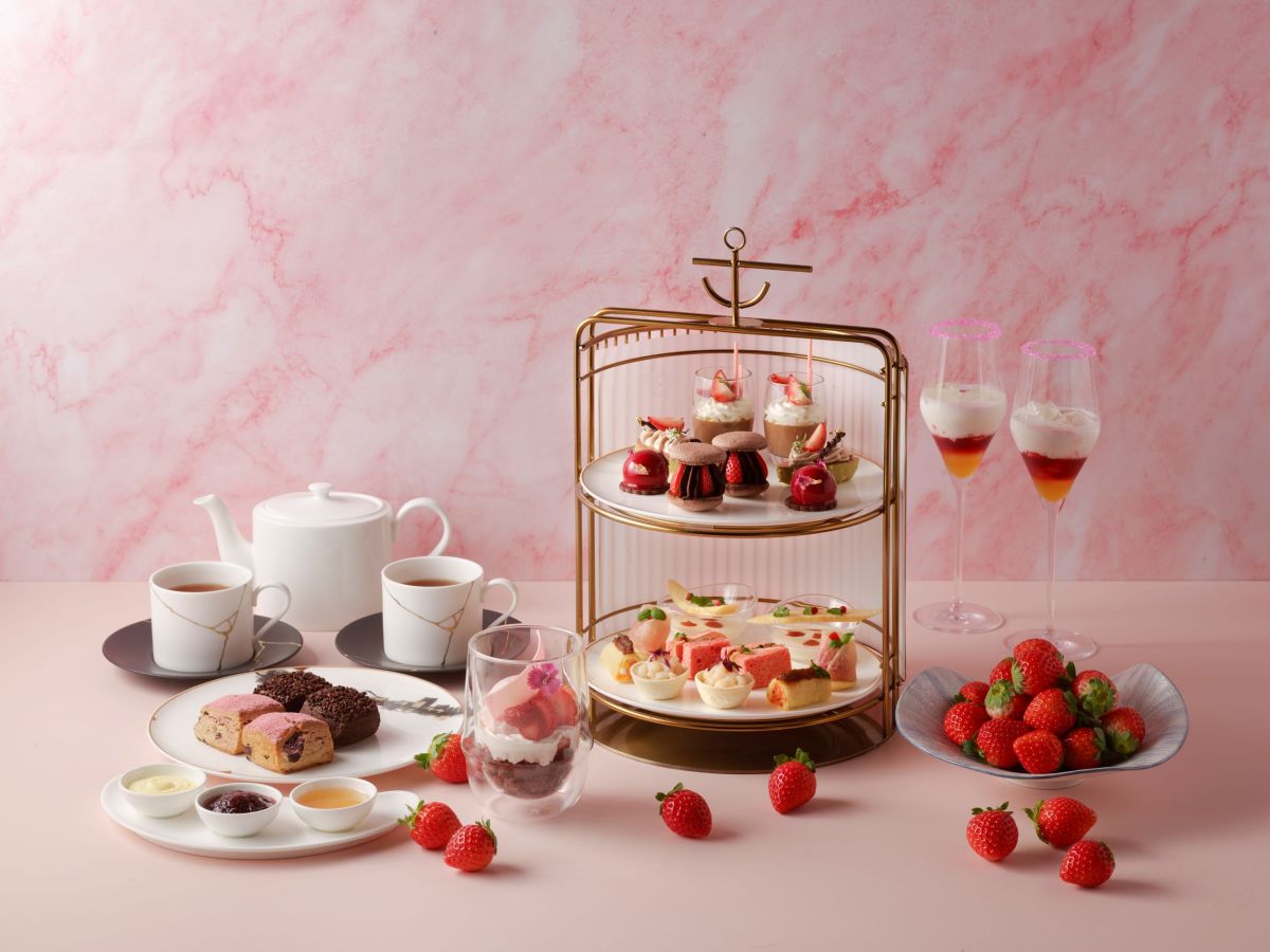 【ウェスティンホテル横浜】〈リンツ〉のチョコレートとコラボしたアフタヌーンティー！ クリスマスorイチゴバージョンどっちにする？