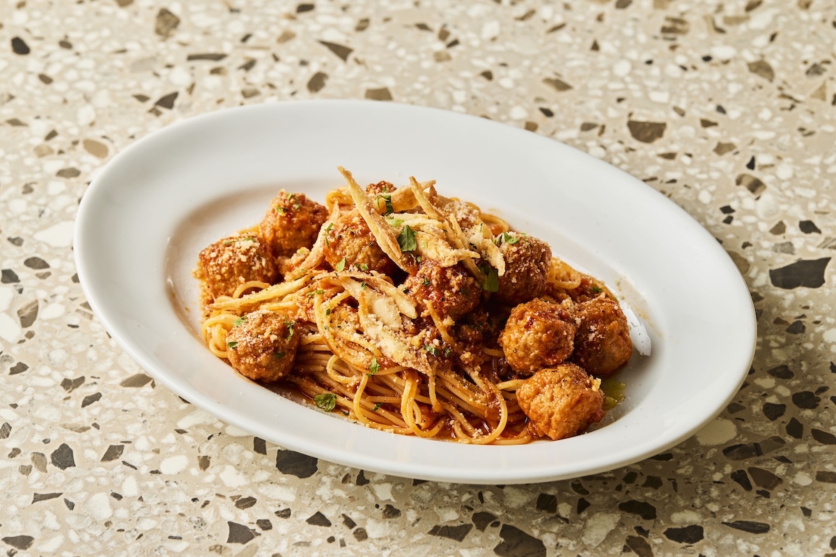 「ミートボールのトマトソースパスタ」1518円 ※ディナー時間帯のみの販売