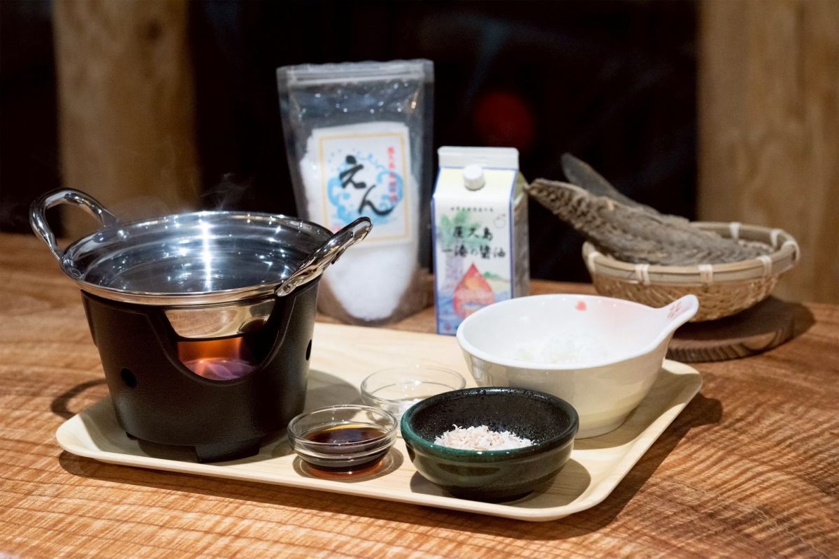 「サバ節（本枯節）の雑炊」（800円）