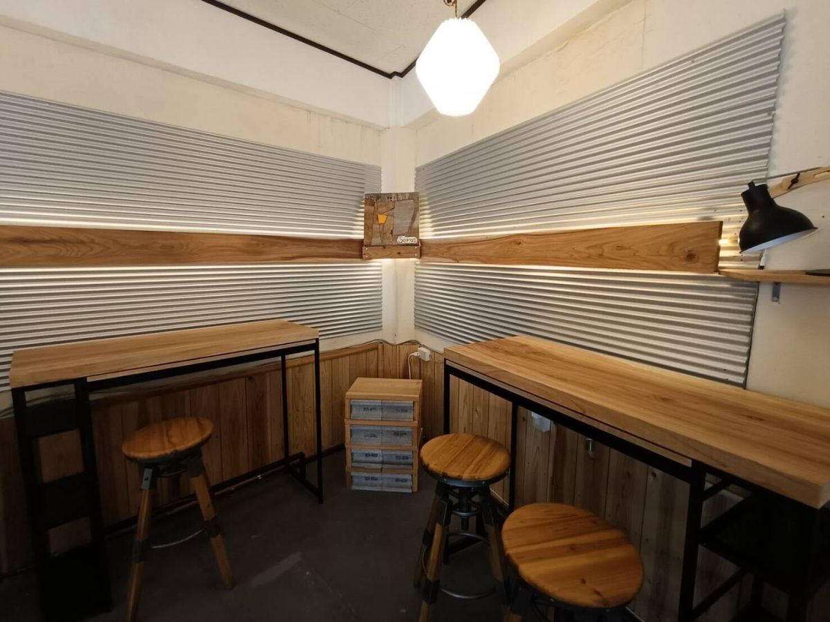 店内奥のカウンター席は、 おひとり様にもおすすめ