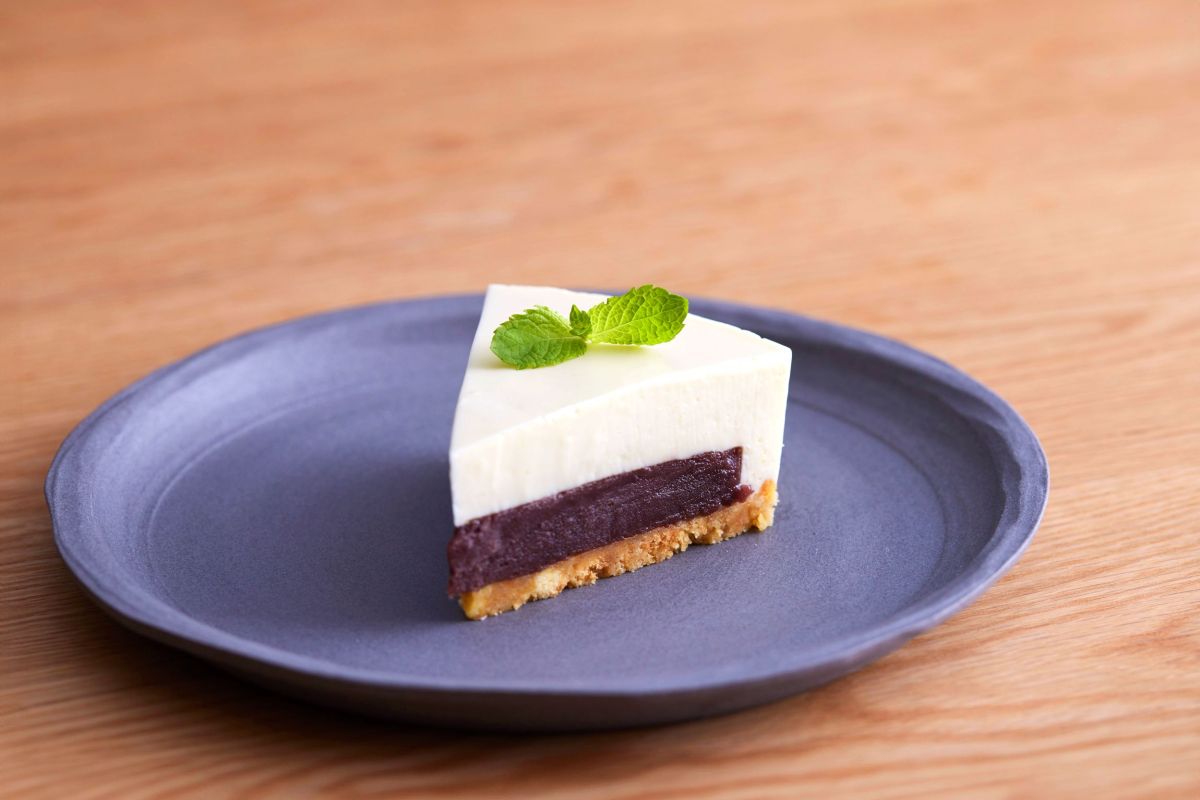 「あんこレアチーズケーキ」680円(1個)