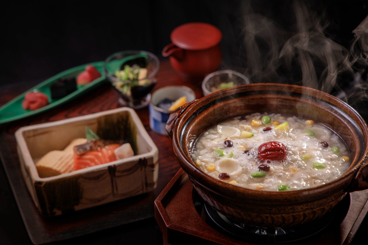 朝食の「山の旬彩粥」