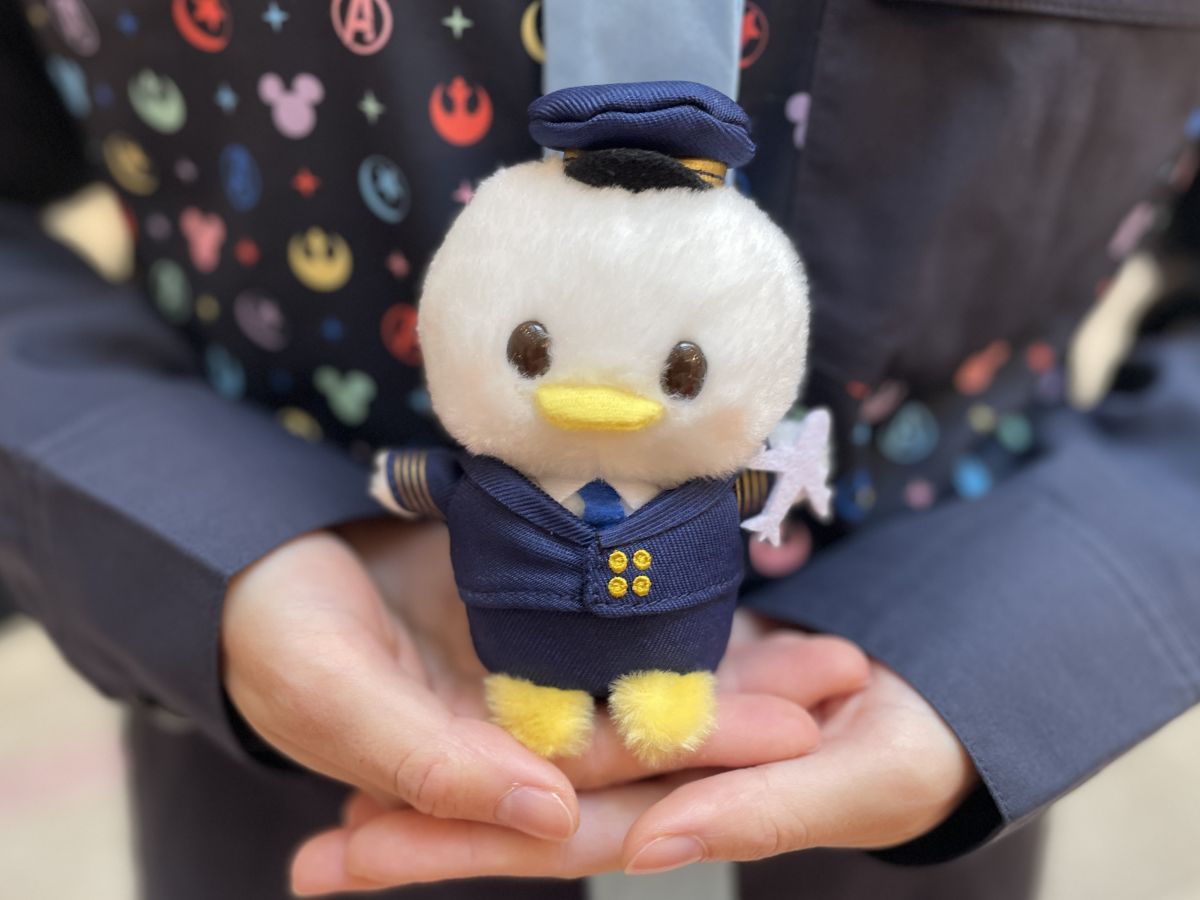 空港限定「うるぽちゃちゃん ぬいぐるみ」1800円