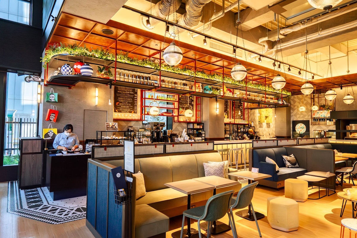 1階に広がるトークショップ