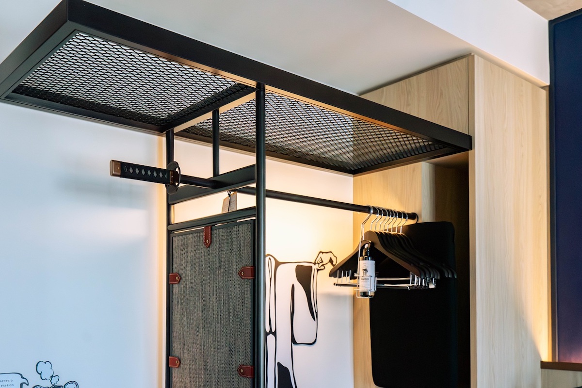 刀をモチーフにしたインテリアも！