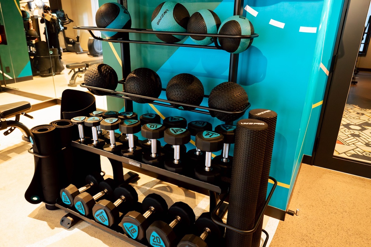 ダンベルやボール