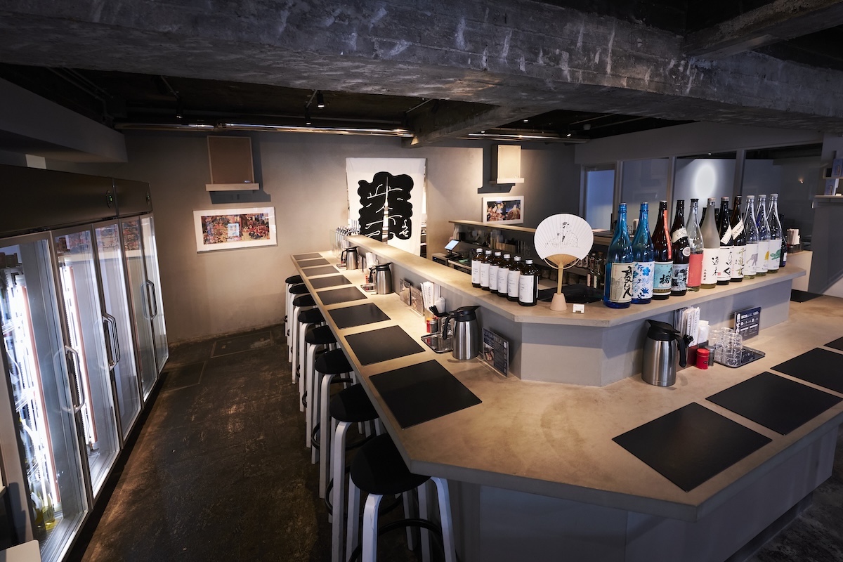 着席可能なコの字カウンター