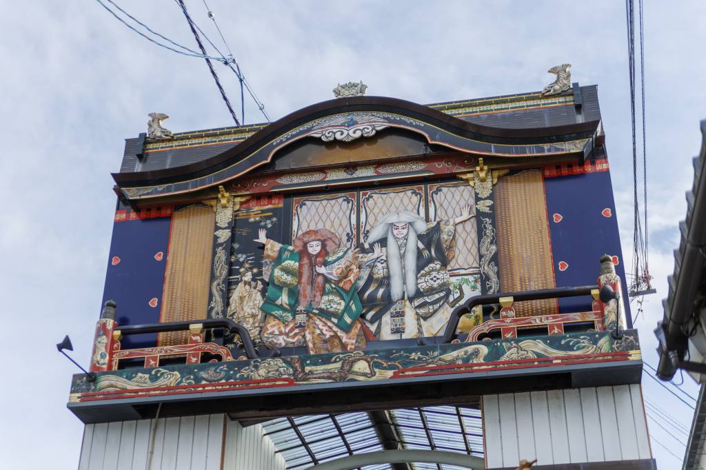 長浜大手門通り商店街に掲げられた長浜曳山まつりの看板