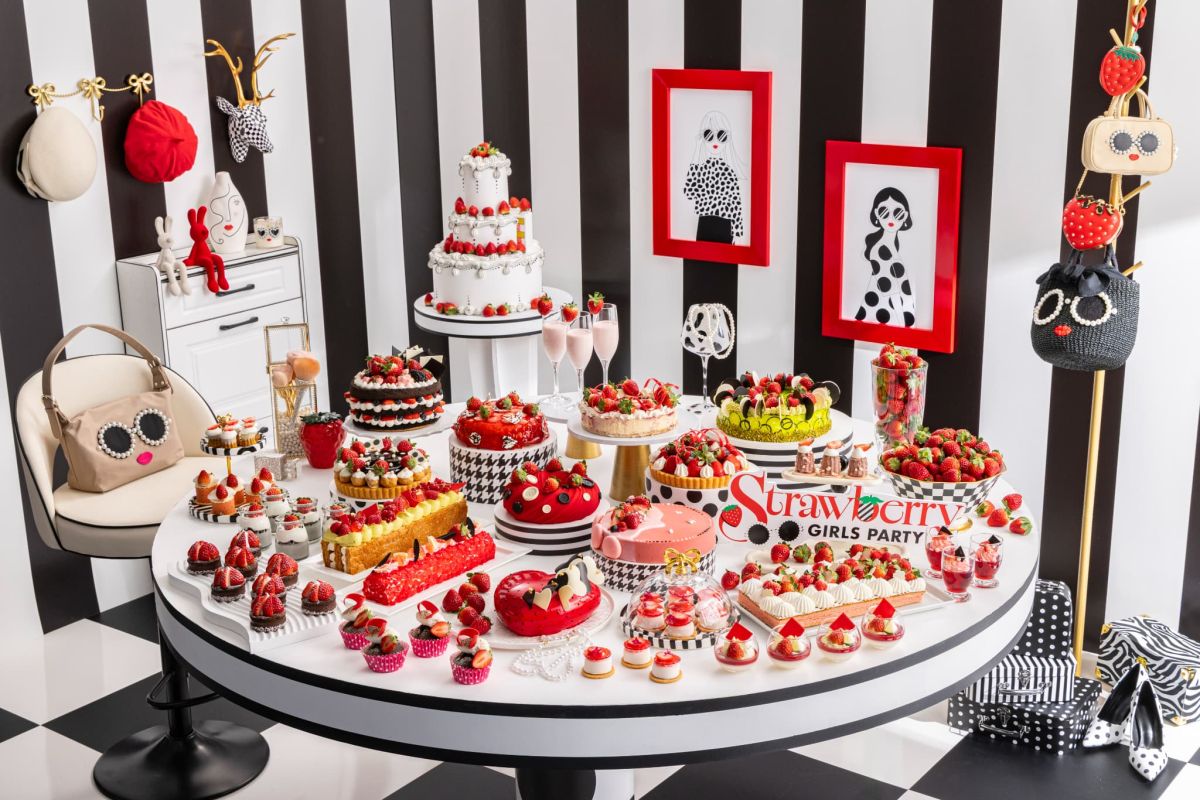 モノクロームで彩られたガールズルームを思わせる空間