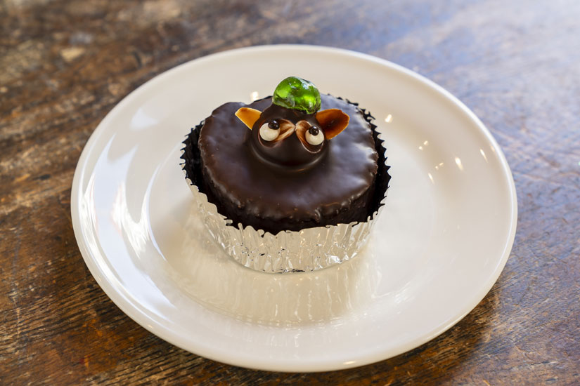 元祖「タヌキケーキ」を2階の喫茶室で