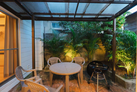 テラス／Photo：Airbnb