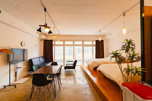 リビングダイニング／Photo：Airbnb