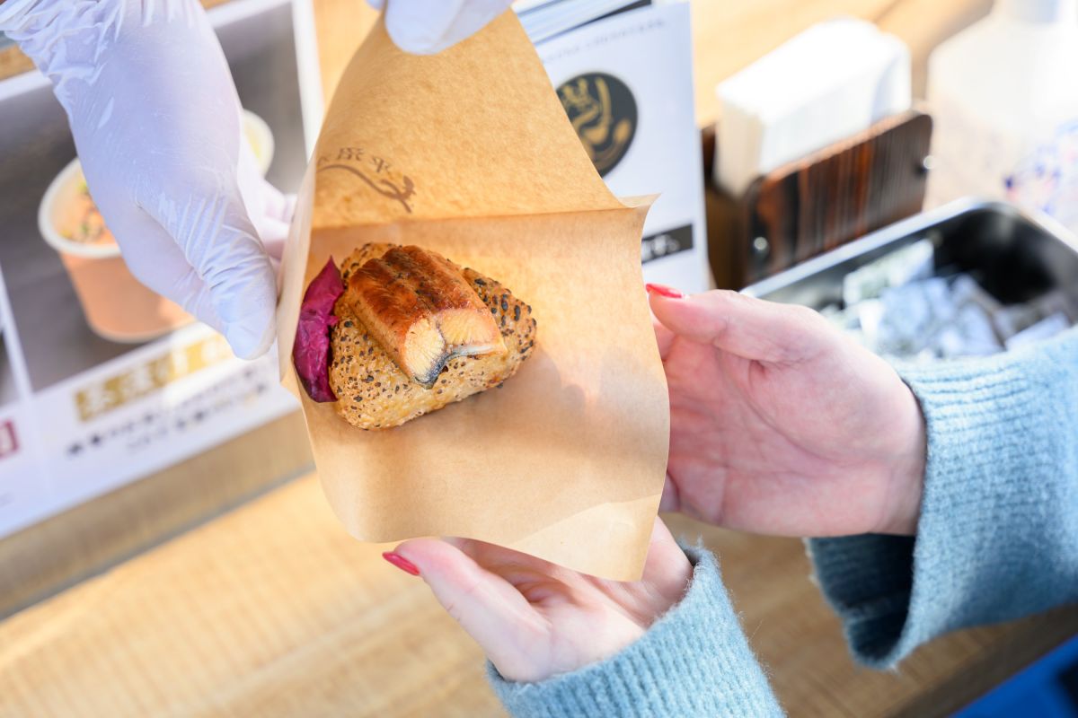 「うなぎ玄米焼きおにぎり プレーン」