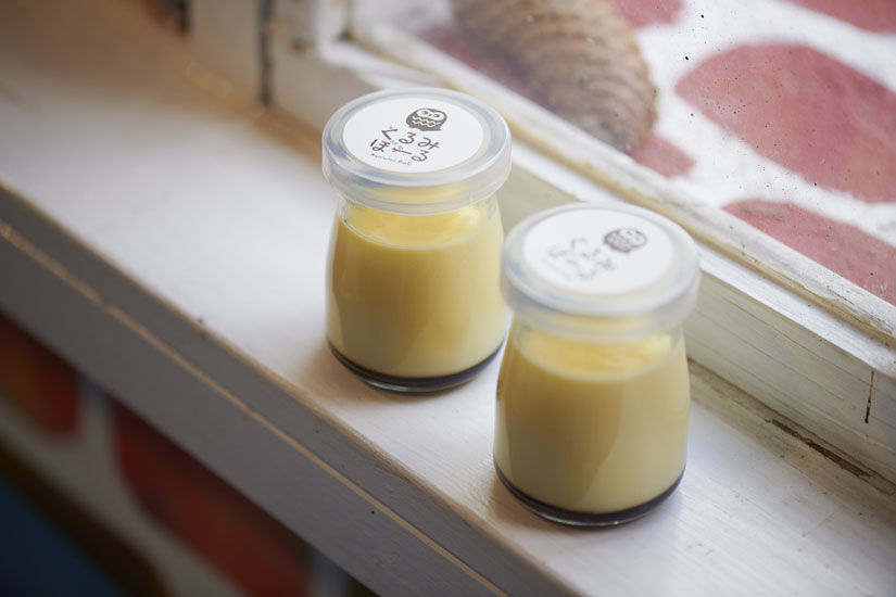 「しあわせぷりん」(1個350円)は、昔ながらの固めプリン