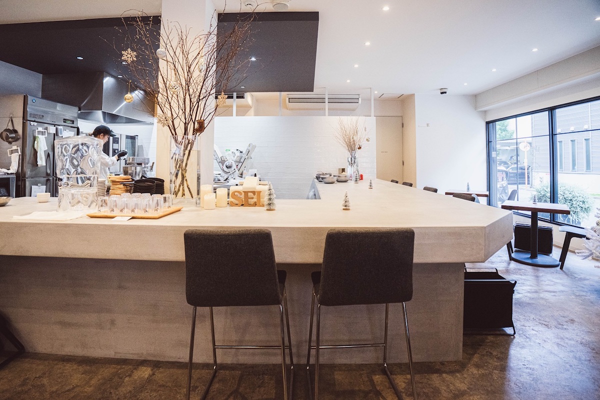 ライブキッチン式の店内